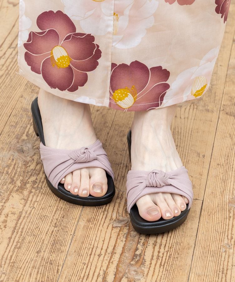 スモーキーピンク