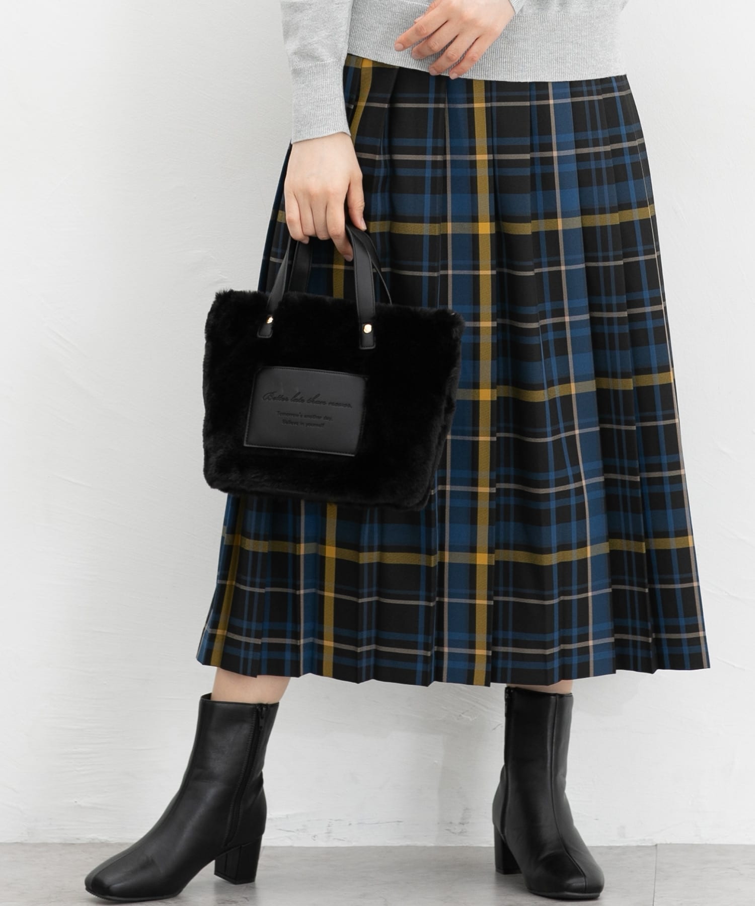 BETTER❤ミニスカートサイドピンクラインボトムスMサイズ即購入可能