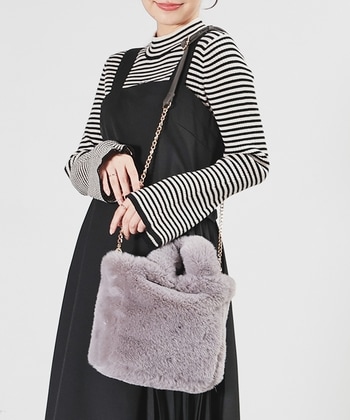 【Honeys公式 / ハニーズ】チェーン付ファーバッグ レディース グレー プチプラ 【Honeys公式 / ハニーズ】チェーン付ファーバッグ レディース グレー プチプラ