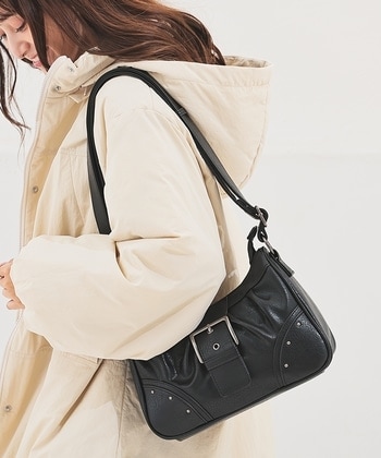 【Honeys公式 / ハニーズ】ベルト付ショルダーバッグ レディース ブラック プチプラ 【Honeys公式 / ハニーズ】ベルト付ショルダーバッグ レディース ブラック プチプラ