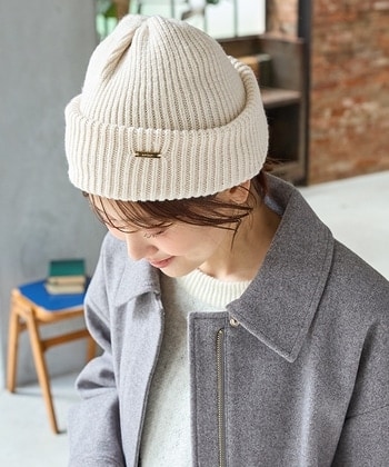 【Honeys公式 / ハニーズ】プレート付ニット帽 レディース アイボリー プチプラ