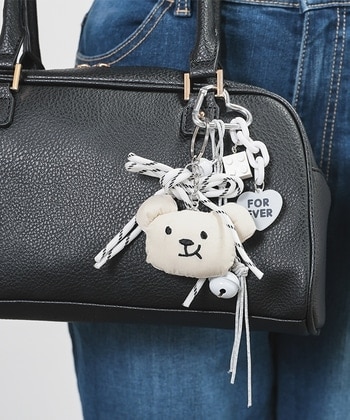 【Honeys公式 / ハニーズ】もぐもぐくまチャーム レディース アイボリー プチプラ 【Honeys公式 / ハニーズ】もぐもぐくまチャーム レディース アイボリー プチプラ