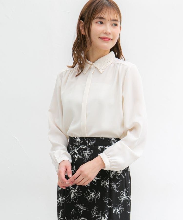 ハニーズ公式通販】衿刺繍ブラウス: トップス-Honeys Online Shop