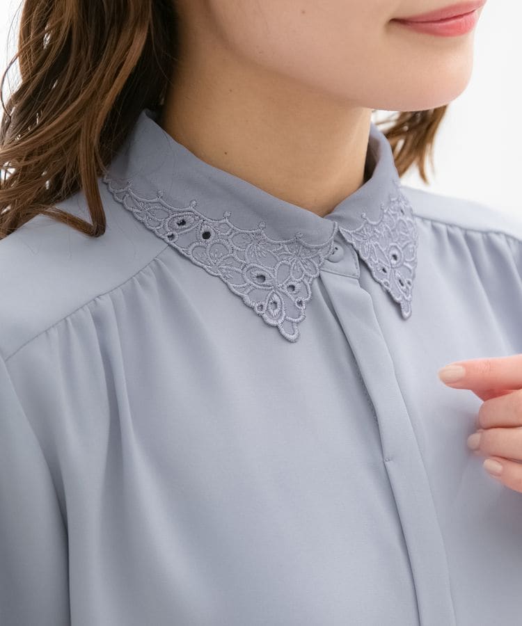 ハニーズ公式通販】衿刺繍ブラウス: トップス-Honeys Online Shop