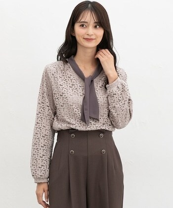 【Honeys公式 / ハニーズ】レースボウタイトップス レディース S ピンクベージュ プチプラ 【Honeys公式 / ハニーズ】レースボウタイトップス レディース S ピンクベージュ プチプラ