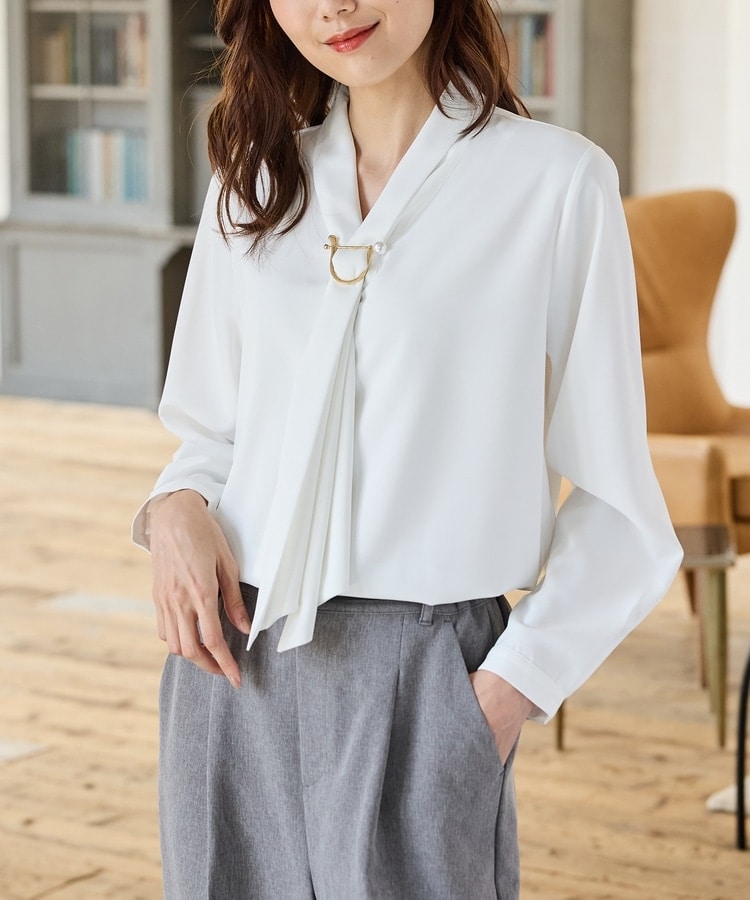 【褒められ】パールリング付きボウタイブラウス