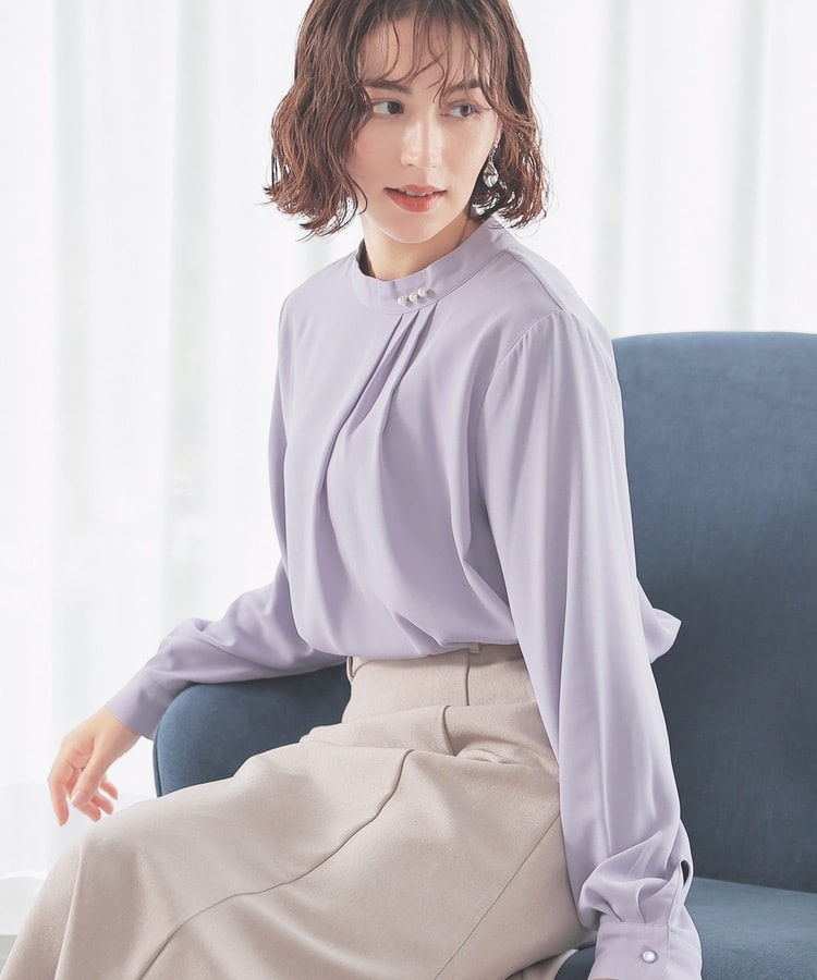 パール付ウォームブラウス