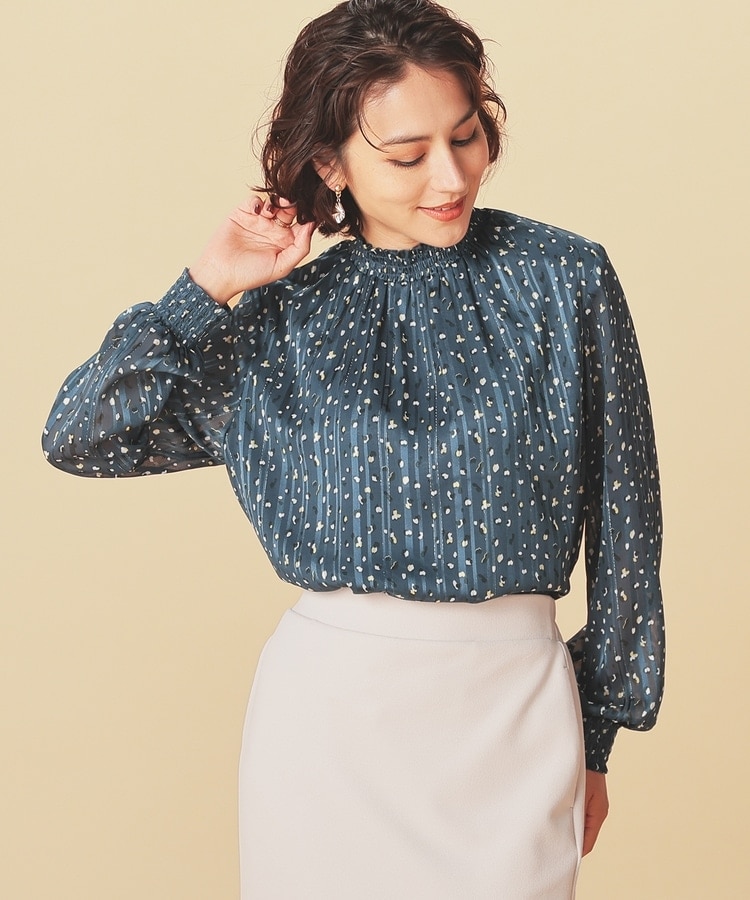 総柄ハイネックブラウス: トップス｜ハニーズ公式通販