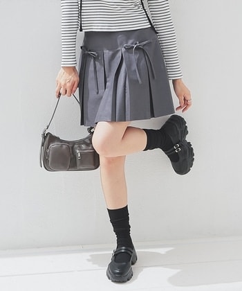 【Honeys公式 / ハニーズ】リボン付プリーツスカート レディース Ｌ 杢チャコール プチプラ