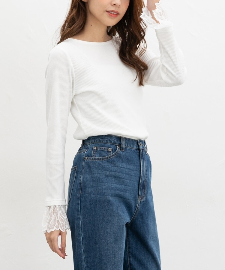 袖口レース使いトップス