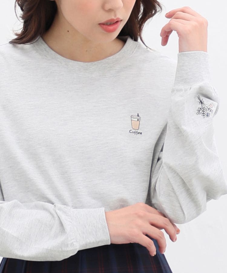 モチーフ刺繍Tシャツ