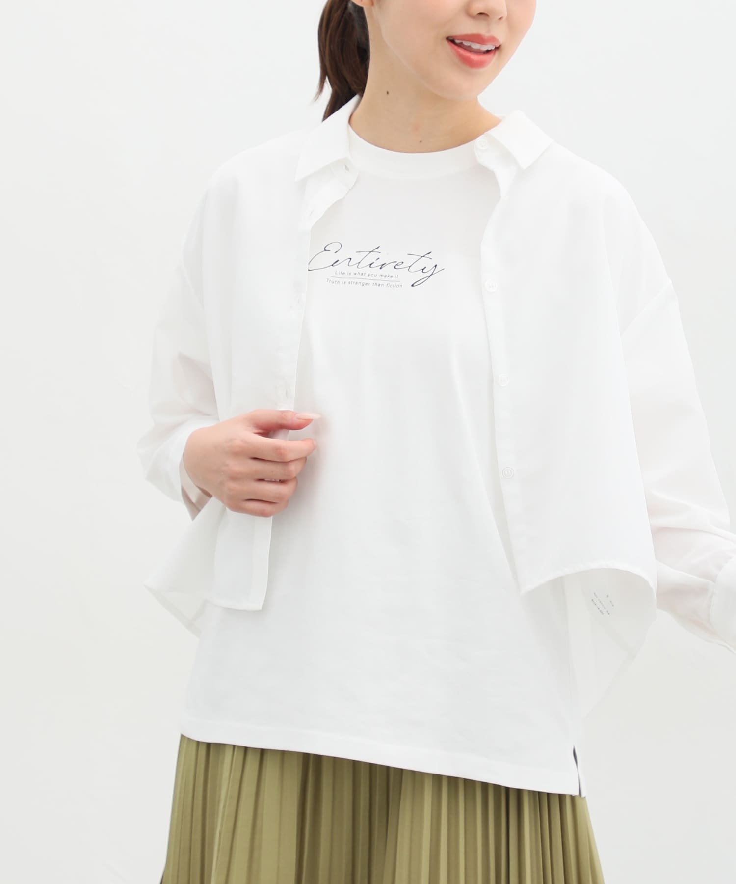 ロゴプリントTシャツ