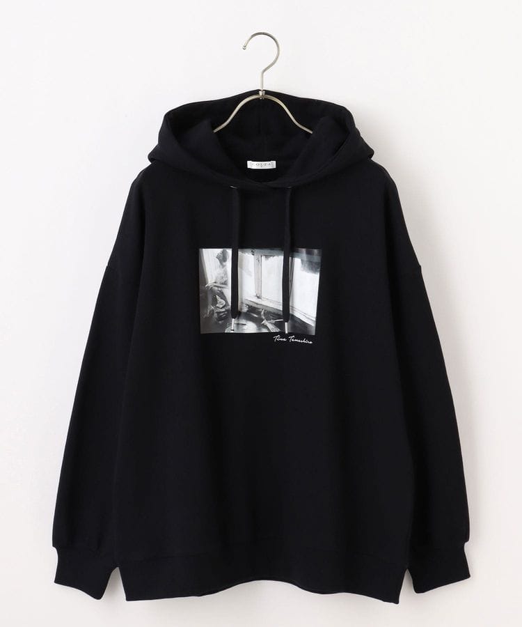 ハニーズ公式通販 玉城ティナ写真集 世界 コラボ フォトプリントパーカー Web限定ll有 トップス Honeys Online Shop レディースファッション通販