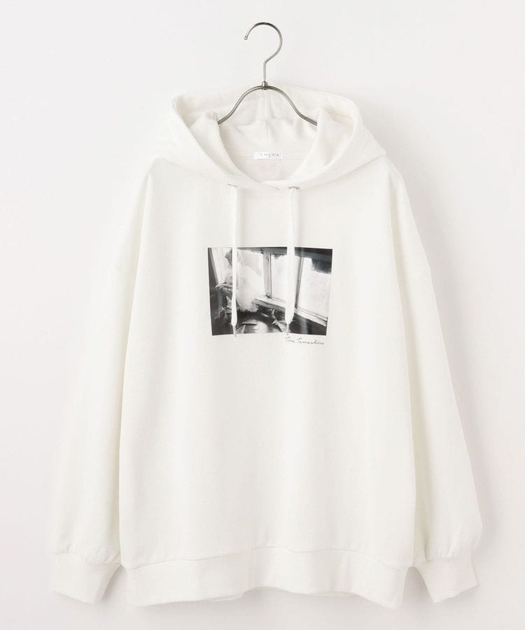 ハニーズ公式通販 玉城ティナ写真集 世界 コラボ フォトプリントパーカー Web限定ll有 トップス Honeys Online Shop レディースファッション通販