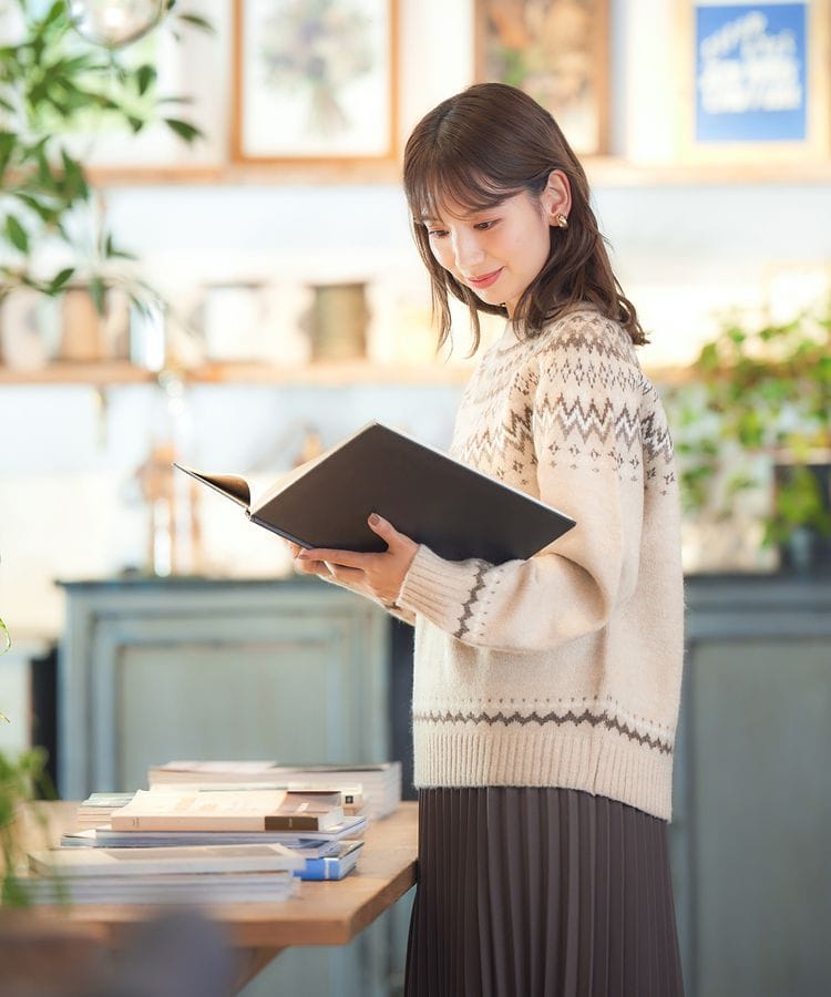 ハニーズ公式通販】求心柄クルーニット: トップス-Honeys Online Shop