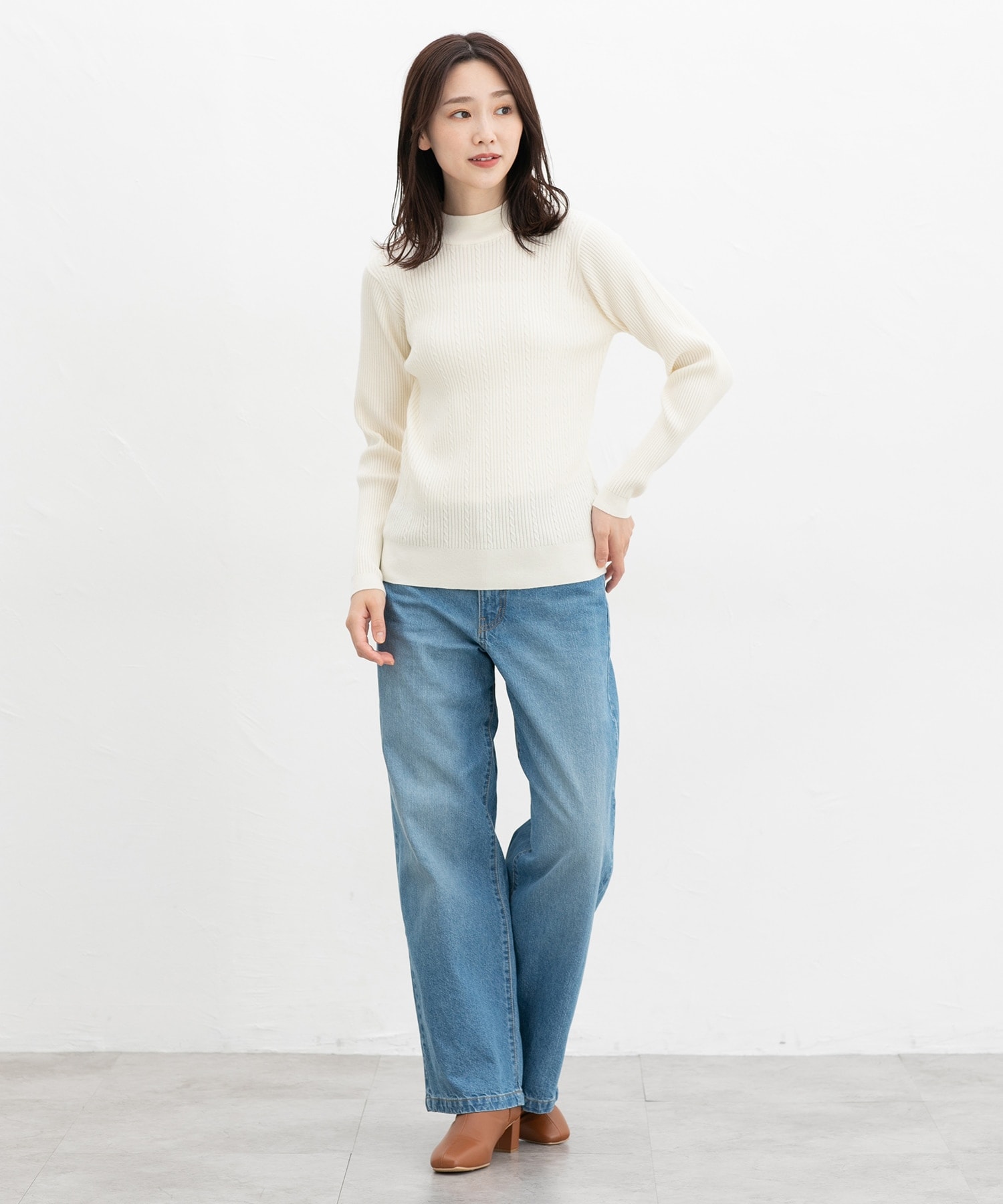 ホワイト 強う リブ編み ハイネック 半袖ニット 