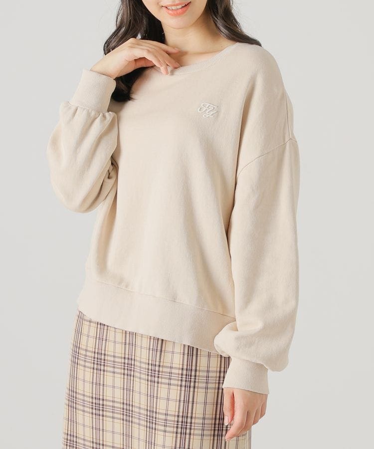 ロゴ刺繍ゆるトレーナー