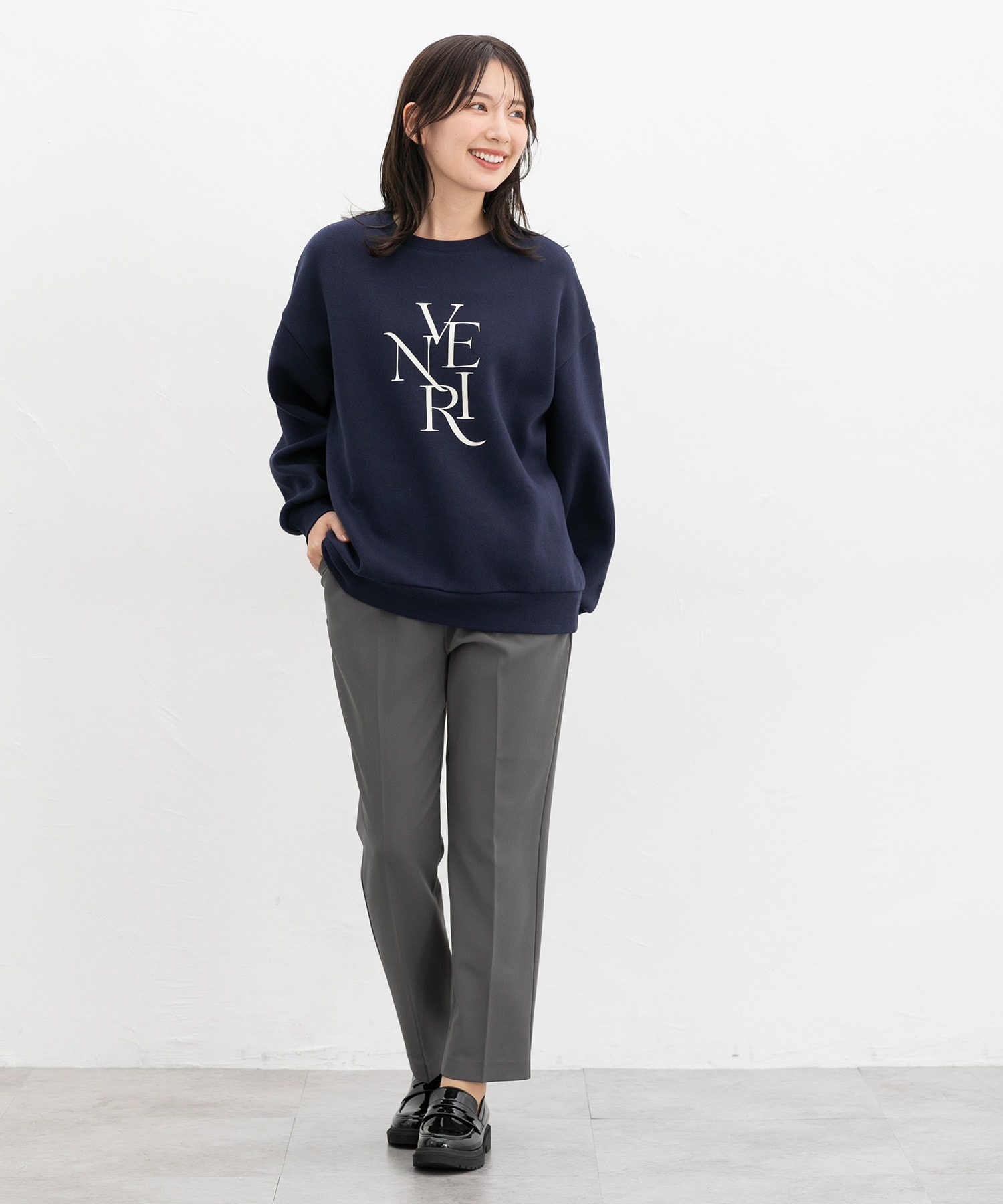 ロゴプリントゆるトップス: トップス|ハニーズ公式通販 ロゴプリントゆるトップス: トップス|ハニーズ公式通販