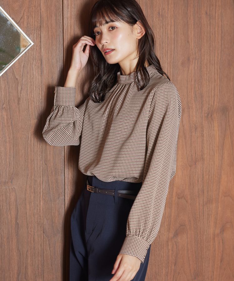 ハニーズ公式通販】ハイネックブラウス: トップス-Honeys Online Shop