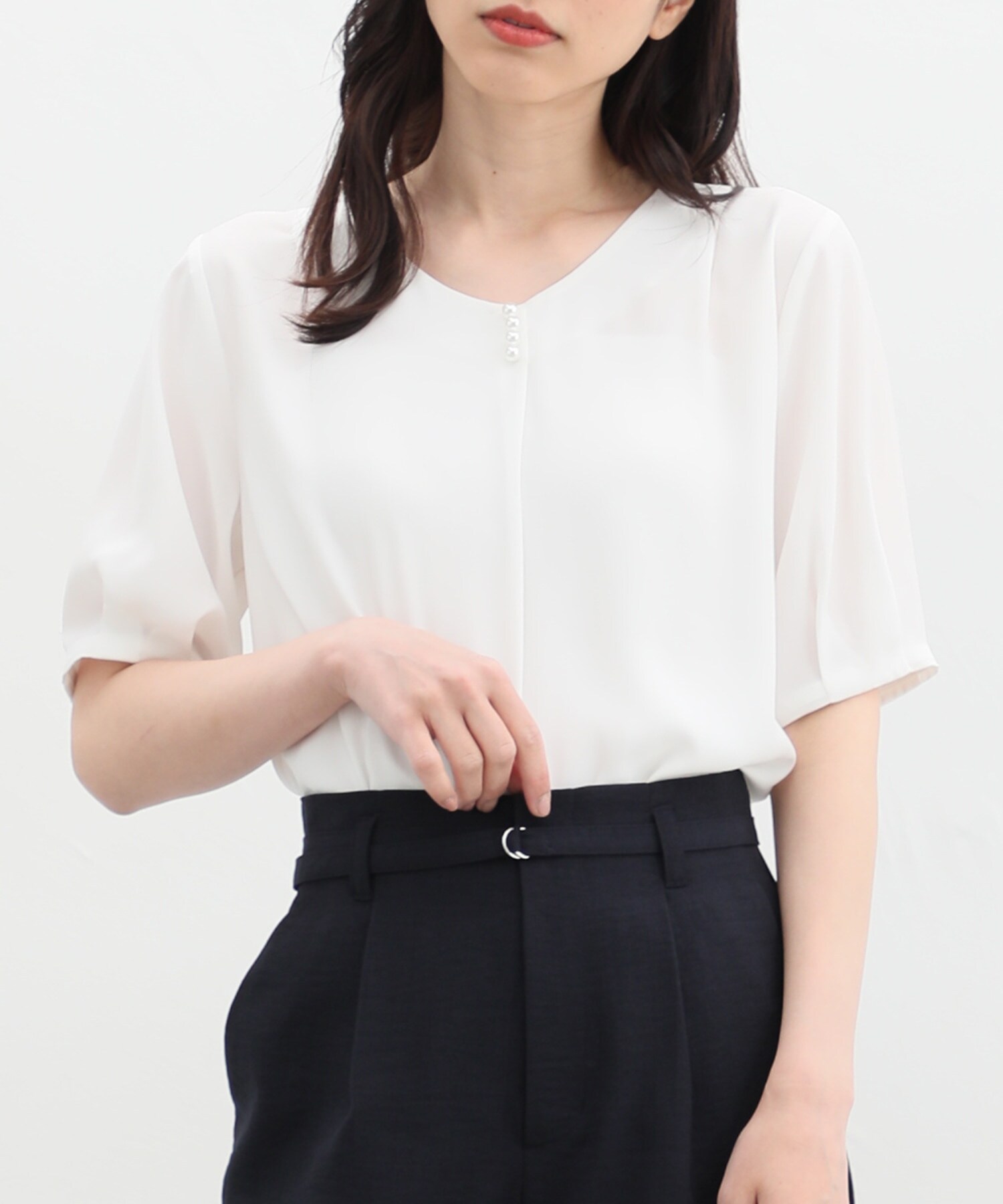 ハニーズ公式通販】パール付ブラウス: トップス－Honeys Online Shop 
